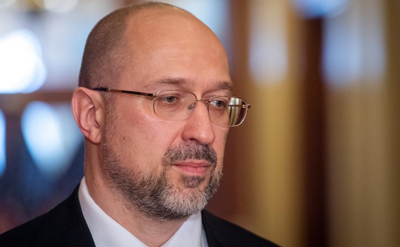 Премьер Украины заявил о потере почти трети экономики страны за два