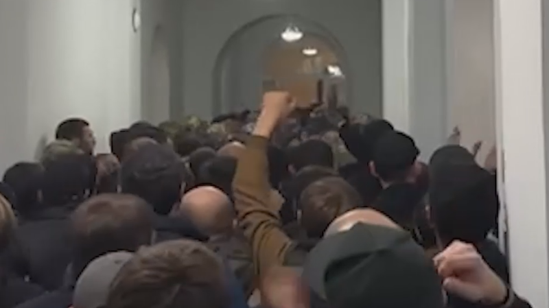 Президент Абхазии назвал протесты в Сухуме попыткой госпереворота