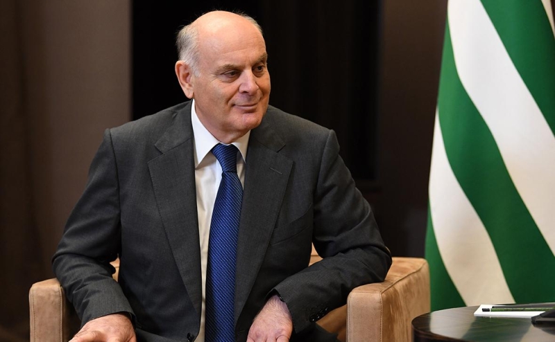 Президент Абхазии попал в больницу в Москве