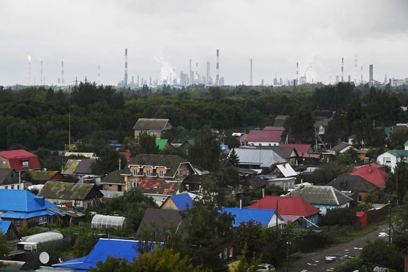 При пожаре на Омском НПЗ погиб один сотрудник