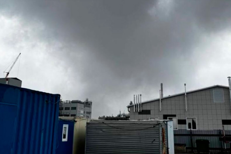 При пожаре на Омском НПЗ погиб один сотрудник