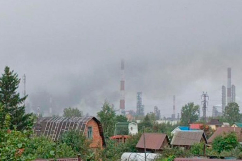 При пожаре на Омском НПЗ погиб один сотрудник