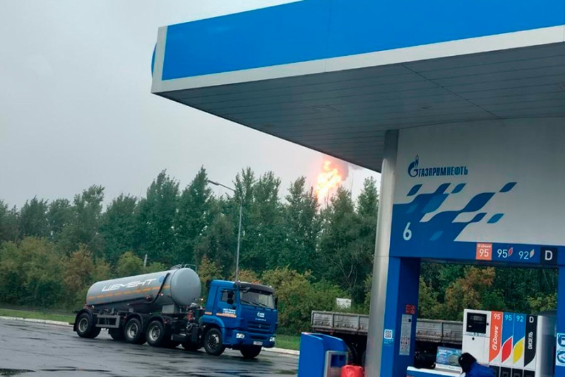 При пожаре на Омском НПЗ погиб один сотрудник