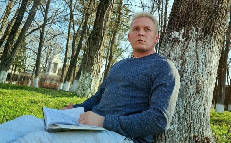 Приемный отец Милохина заявил о требовании властей снести его дом в