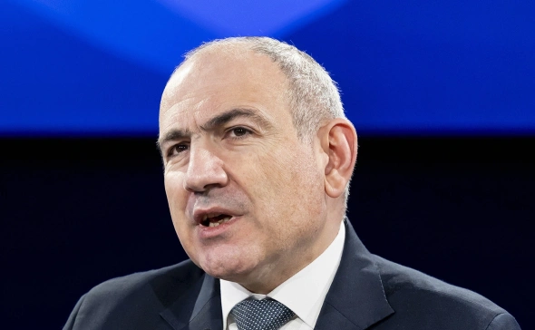 Примаков назвал аморальным определять релокантов в предатели