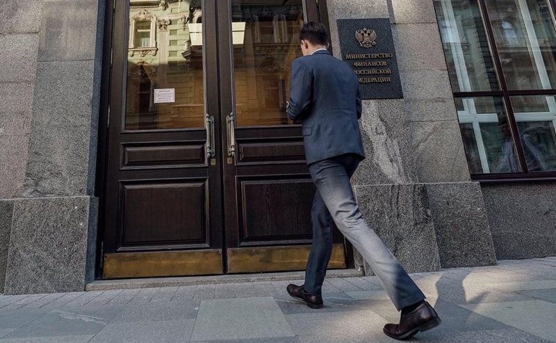 Проект бюджета на три года внесли в Госдуму