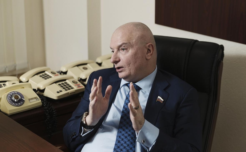 Проект Немцова и Гайдара об изъятии из УК смертной казни вернули