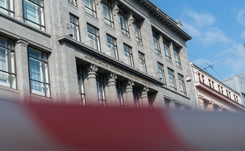 Проект о запрете валютных оговорок ушел из первоочередной повестки