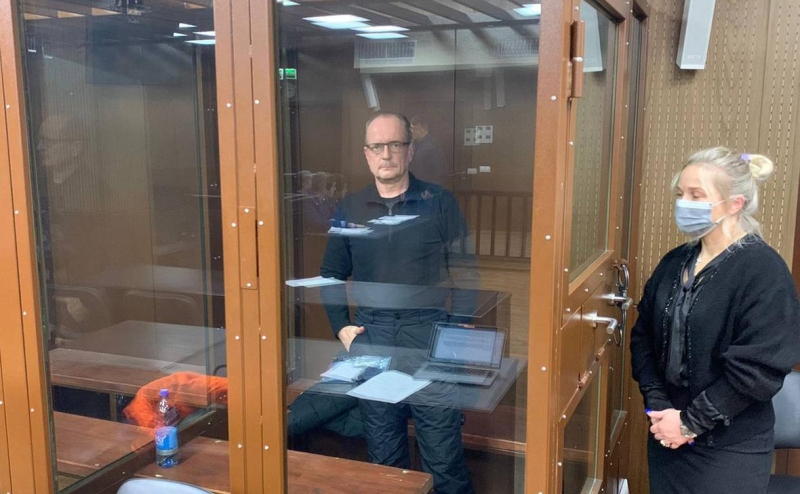 Прокуратура потребовала изъять дома подмосковного чиновника и его тещи