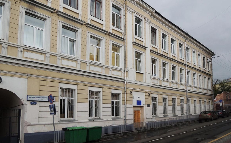 Прокуратура вмешалась в конфликт из-за отказа брать учеников в 10-й