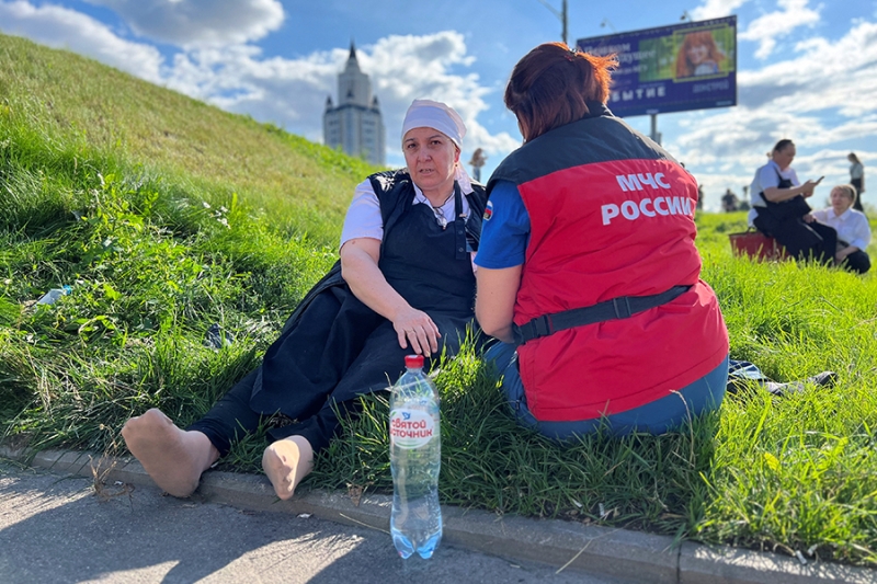Прорыв трубы с кипятком в московском ТЦ «Времена года». Фоторепортаж