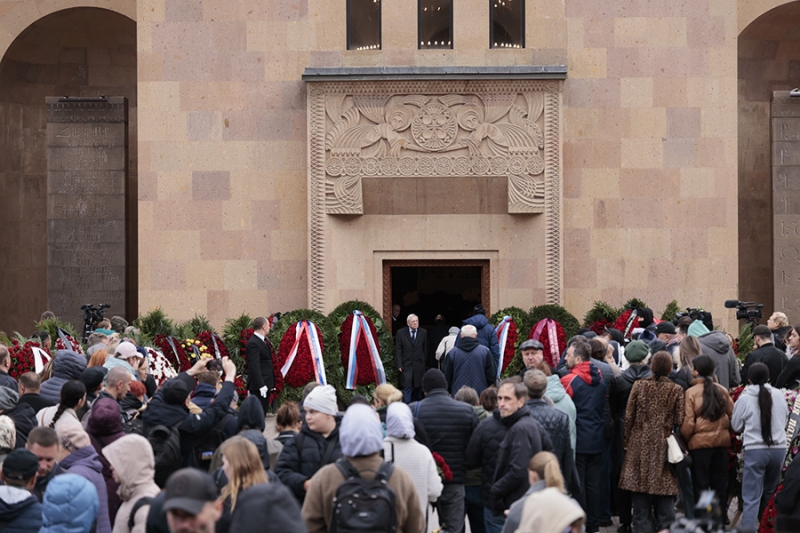 Прощание с Тиграном Кеосаяном. Фоторепортаж