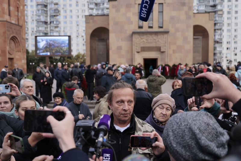 Прощание с Тиграном Кеосаяном. Фоторепортаж