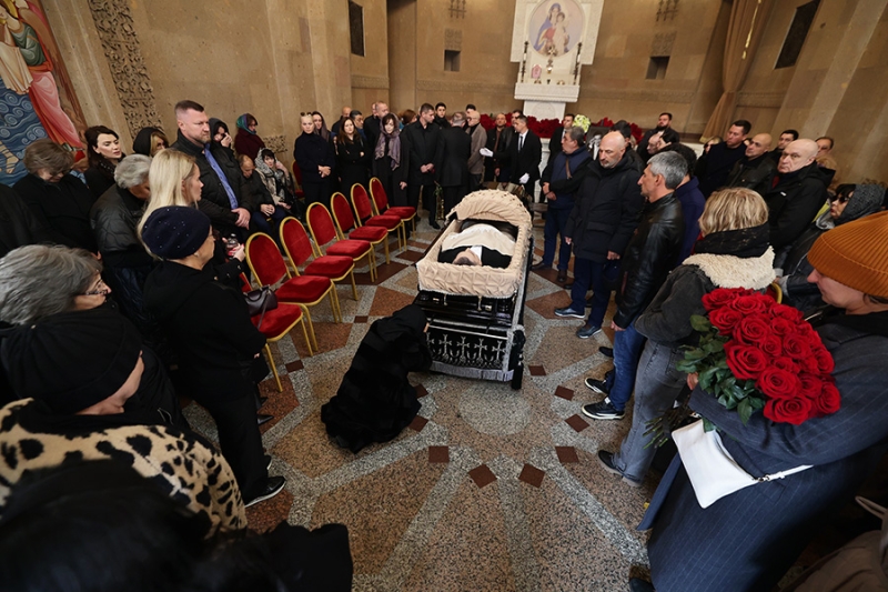 Прощание с Тиграном Кеосаяном. Фоторепортаж