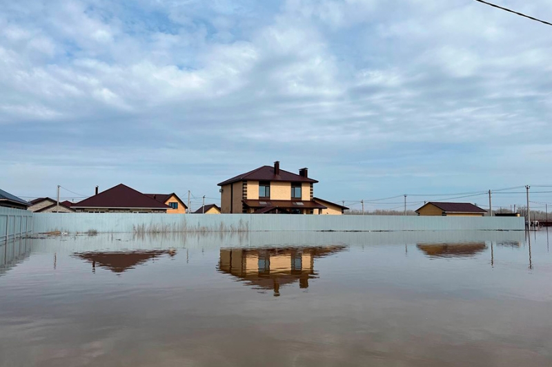&laquo;Просто наблюдаем и поверить не можем&raquo;. Как в Оренбурге ждут