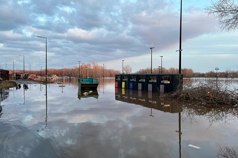 &laquo;Просто наблюдаем и поверить не можем&raquo;. Как в Оренбурге ждут