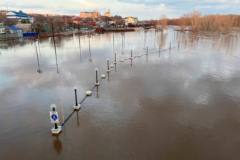 &laquo;Просто наблюдаем и поверить не можем&raquo;. Как в Оренбурге ждут