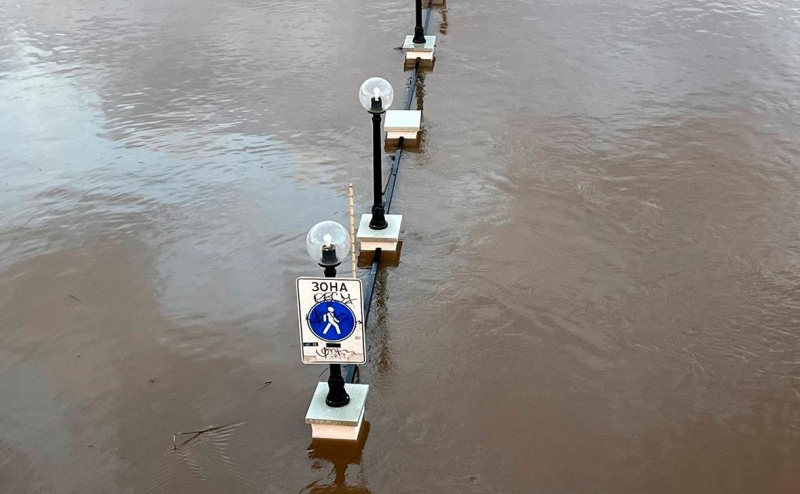 &laquo;Просто наблюдаем и поверить не можем&raquo;. Как в Оренбурге ждут