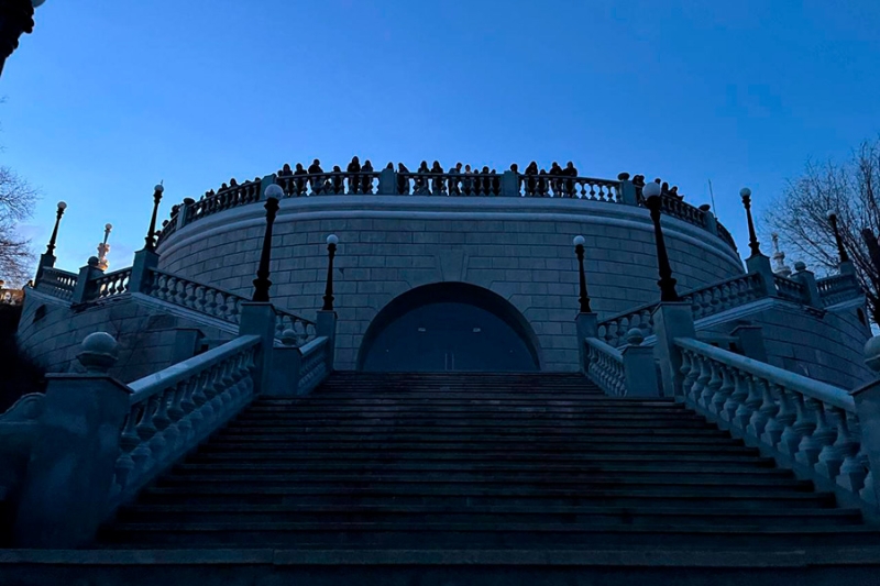 &laquo;Просто наблюдаем и поверить не можем&raquo;. Как в Оренбурге ждут