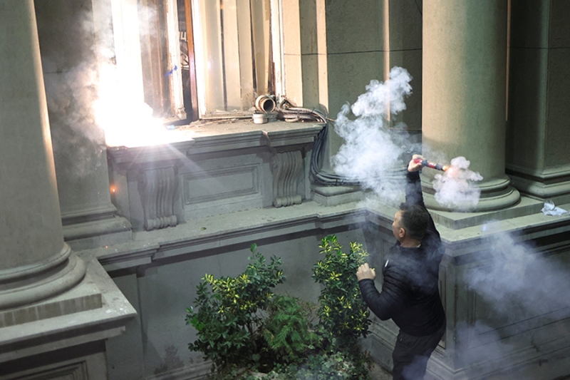 Протесты оппозиции в Белграде и их последствия. Фотографии