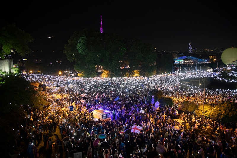 Протесты, покушения и падения режимов: политические потрясения 2024