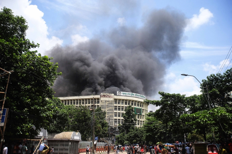 Протесты в Бангладеш и отставка премьера. Фоторепортаж