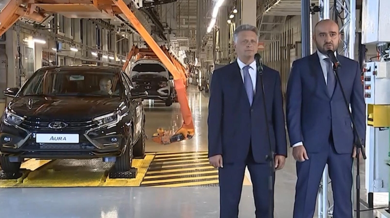 Путин дал старт производству Lada Aura