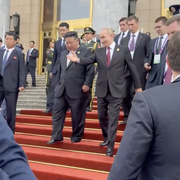 Путин и Ким Чен Ын приехали на переговоры на одной машине