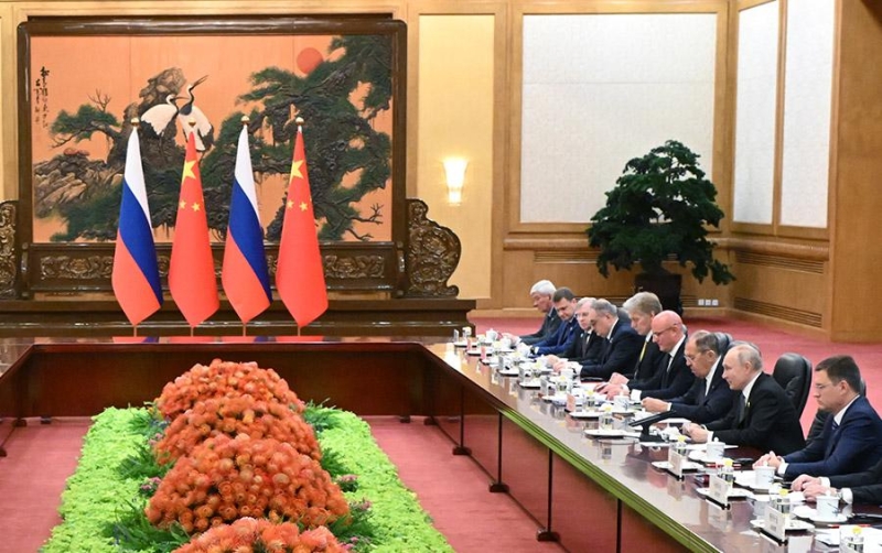 Путин и Си провели конфиденциальные переговоры «за чашкой чая»