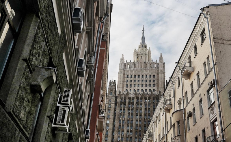 Путин назвал недоумками противников России