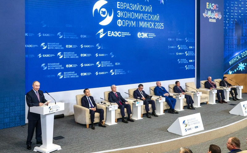 Путин назвал последствия возможной &laquo;кражи&raquo; российских резервов на