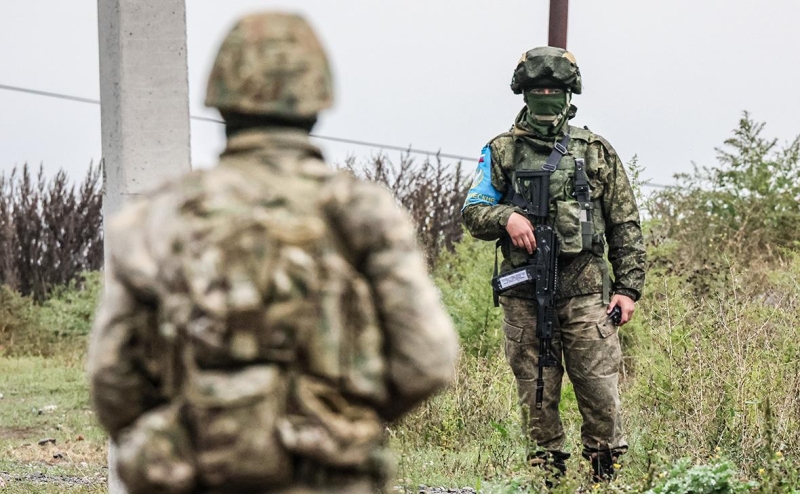 Путин обсудит миротворцев в Нагорном Карабахе с Алиевым