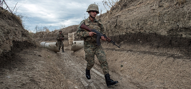 Путин обсудит миротворцев в Нагорном Карабахе с Алиевым