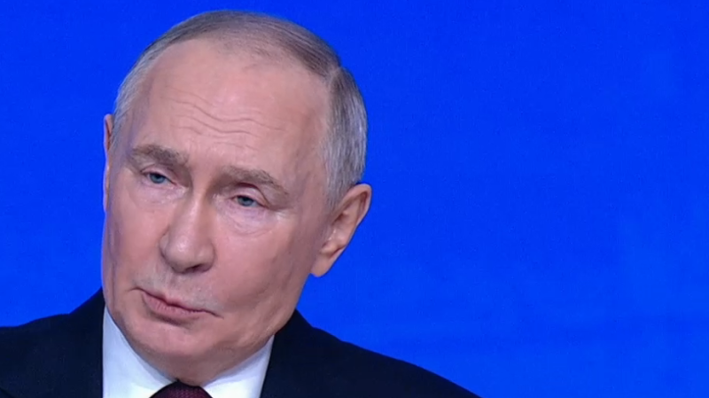 Путин оценил работу ЦБ под постоянным давлением