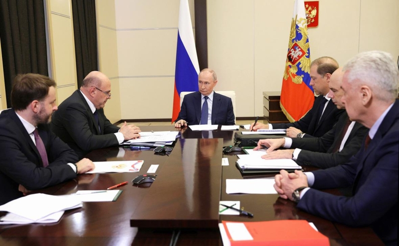 Путин оставил Мишустина и Собянина на закрытый разговор