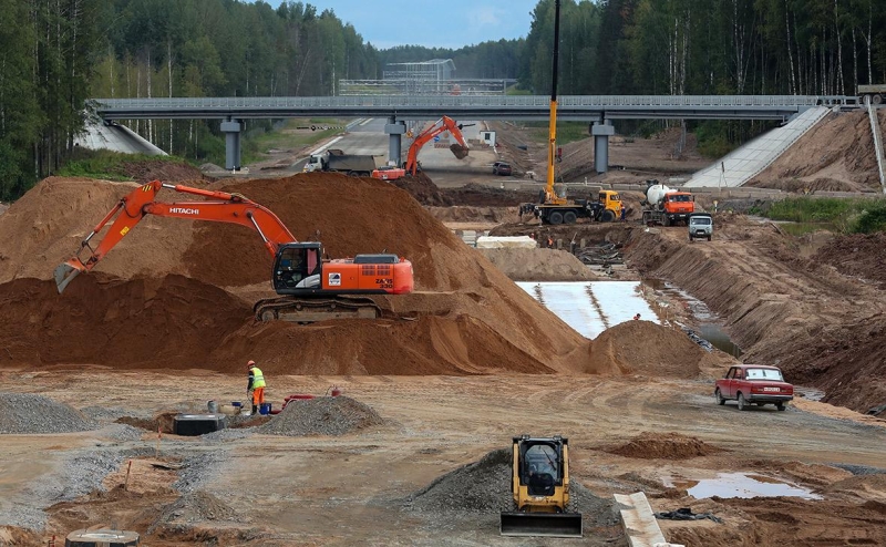 Путин открыл последний участок трассы от Москвы до Петербурга