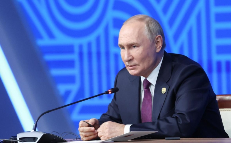 Путин отверг обвинения в адрес России в организации беспорядков на