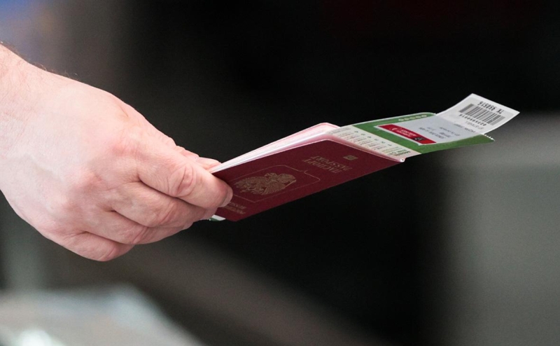 Путин поддержал идею ограничить льготы на перелеты в Калининград