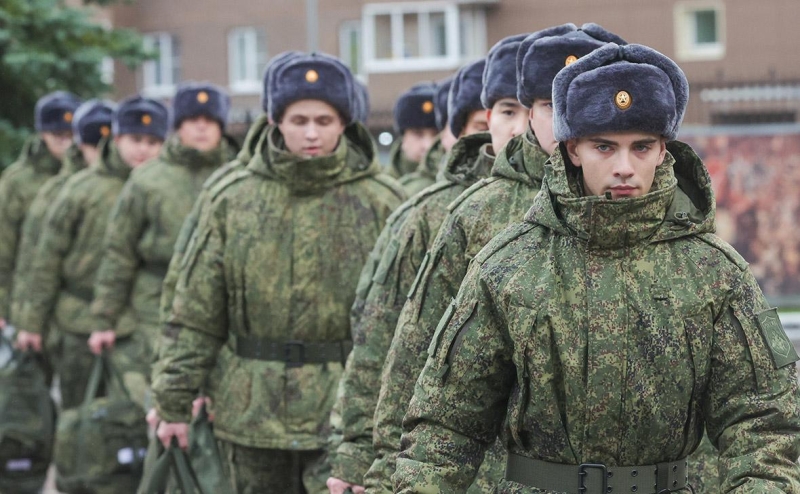 Путин подписал закон о новых сроках призыва и повесток