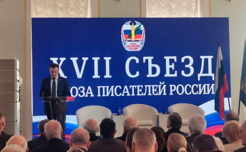 Путин поручил создать театр патриотической драматургии в Москве