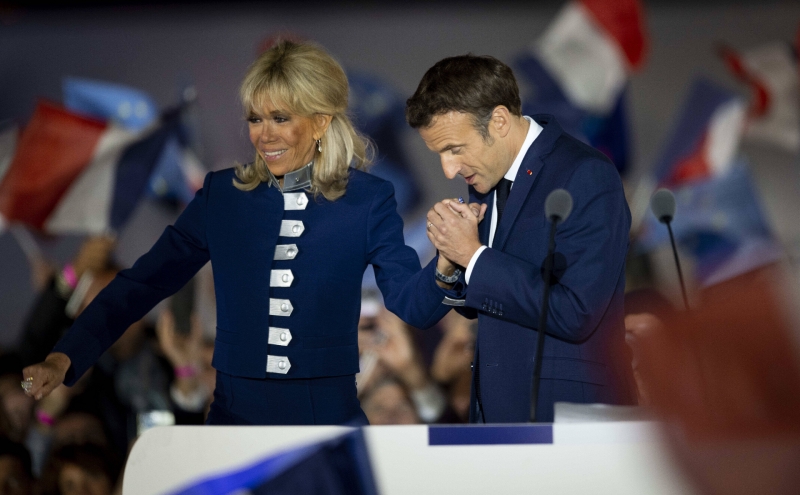 Путин поздравил Макрона с победой на президентских выборах