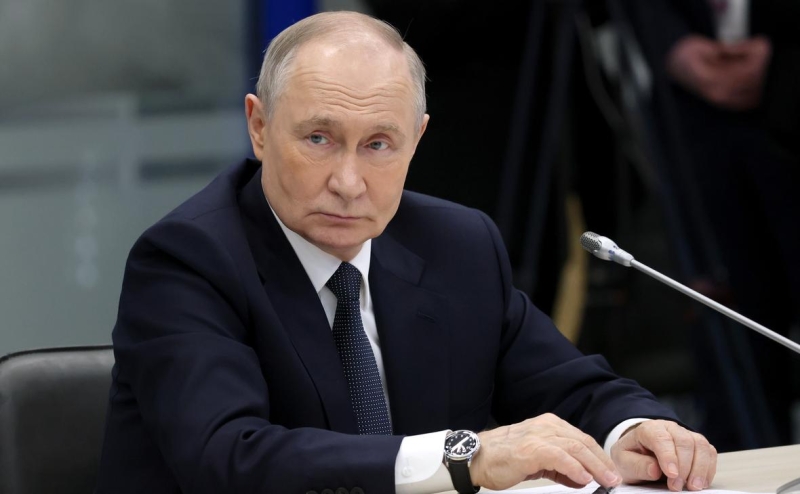 Путин предложил обсудить введение на Украине временного управления