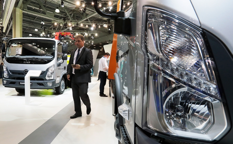 Путин предложил «шире посмотреть» на программы поддержки автопрома