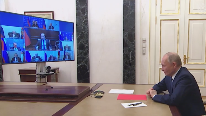 Путин провел первое совещание Совбеза после назначения Шойгу