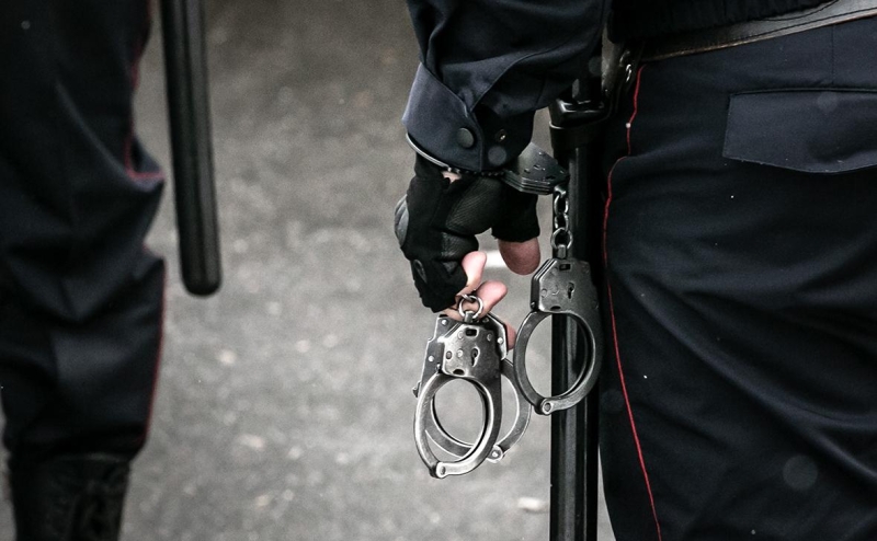 Путин распространил наказание за дискредитацию армии на добровольцев