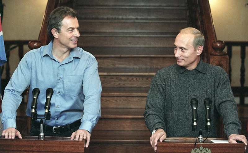 Путин вспомнил, как в пижамах пил кофе с Тони Блэром