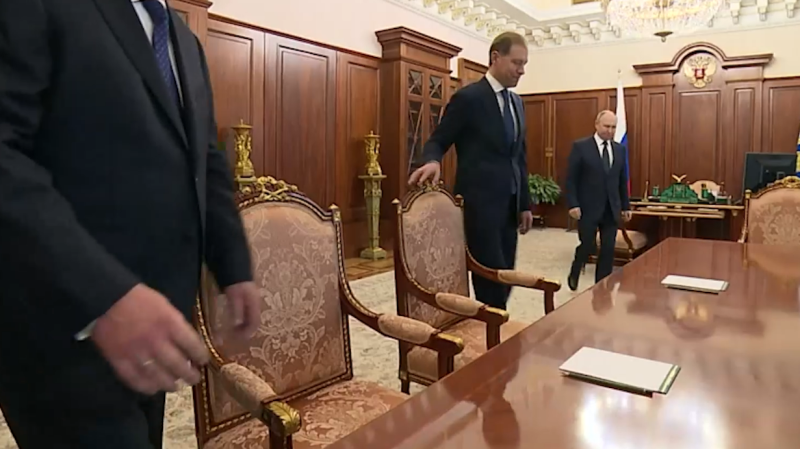 Путин встретился с Мантуровым и Чемезовым