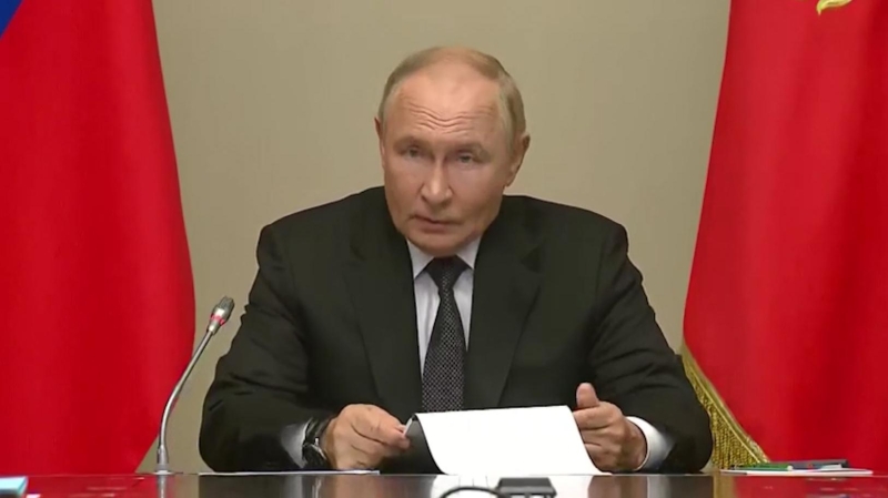 Путин заявил о бесперспективности переговоров с теми, кто бьет по