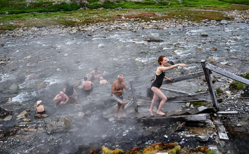 Путин заявил об огромных возможностях для туризма в Магадане и на