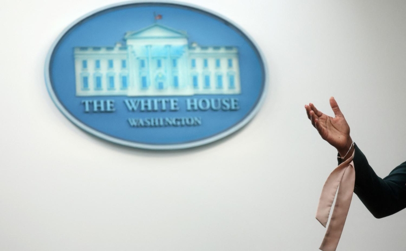 Путин запретил аресты активов на счетах &laquo;С&raquo; и &laquo;И&raquo;